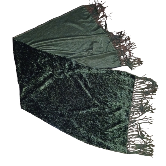 Crushed velvet table runner - Picture 1 of 5